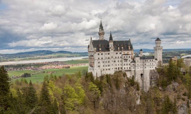 Gyilkosság a Neuschwanstein kastélynál, szakadékba löktek két turistát