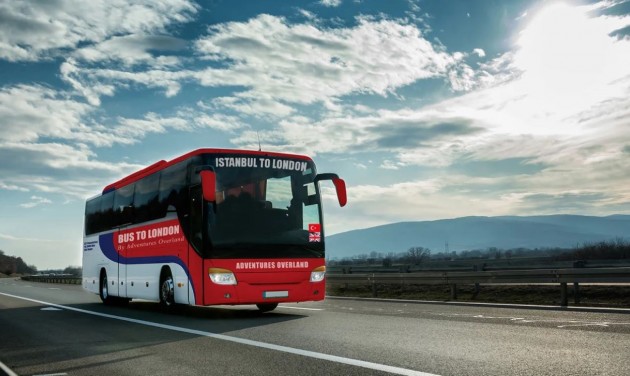 Itt a világ leghosszabb buszútja, 56 nap alatt szeli át Európát