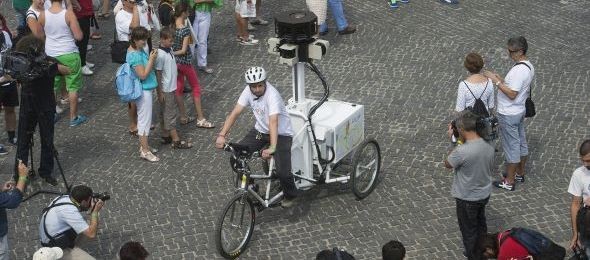 Megkezdi Magyarországon a hátizsákos és biciklis képkészítést a Google