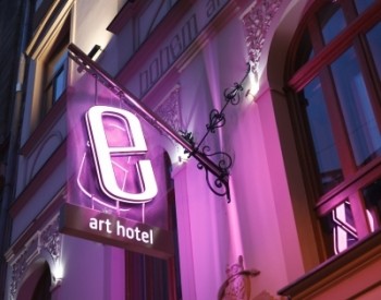 Recepciós, Bohem Art Hotel**** boutique szálloda, Budapest